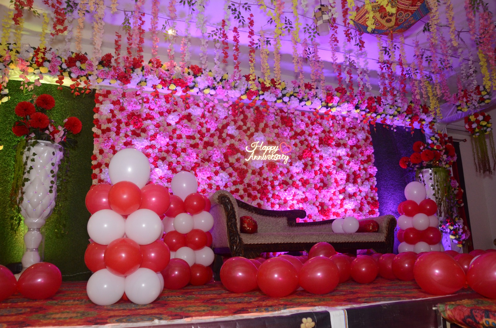 hotel happy anniversary decoration night photos