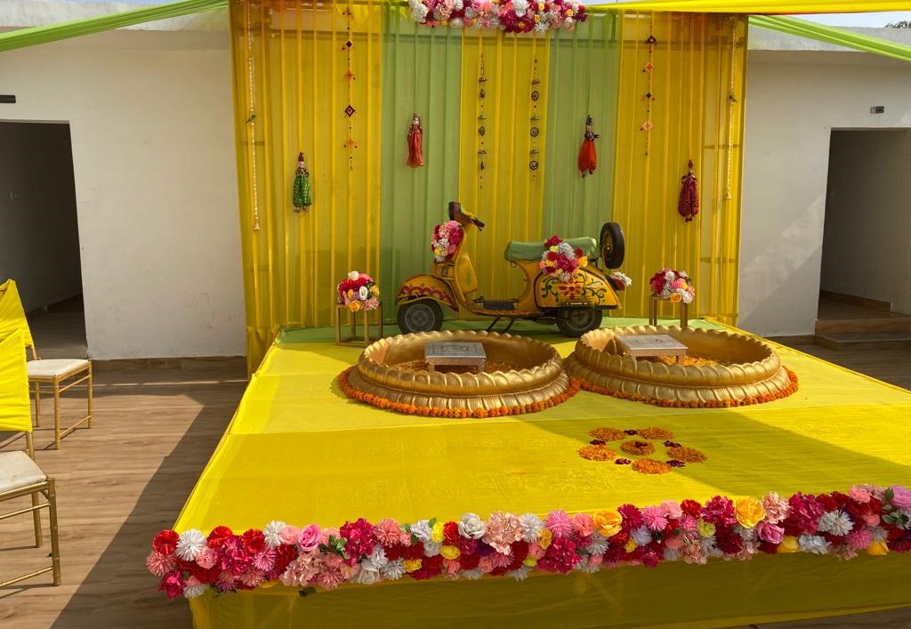 hotel mehndi ceremony decoration photos